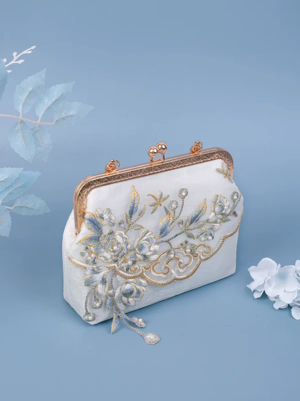 Yuejian white embroidered cheongsam Hanfu bag - Image 4