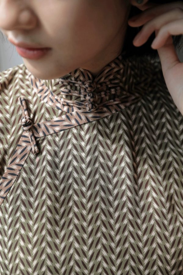 Suihe 穗禾 Wheat Stalk 1930s Art Deco Chiffon Short Sleeve Qipao - Image 7