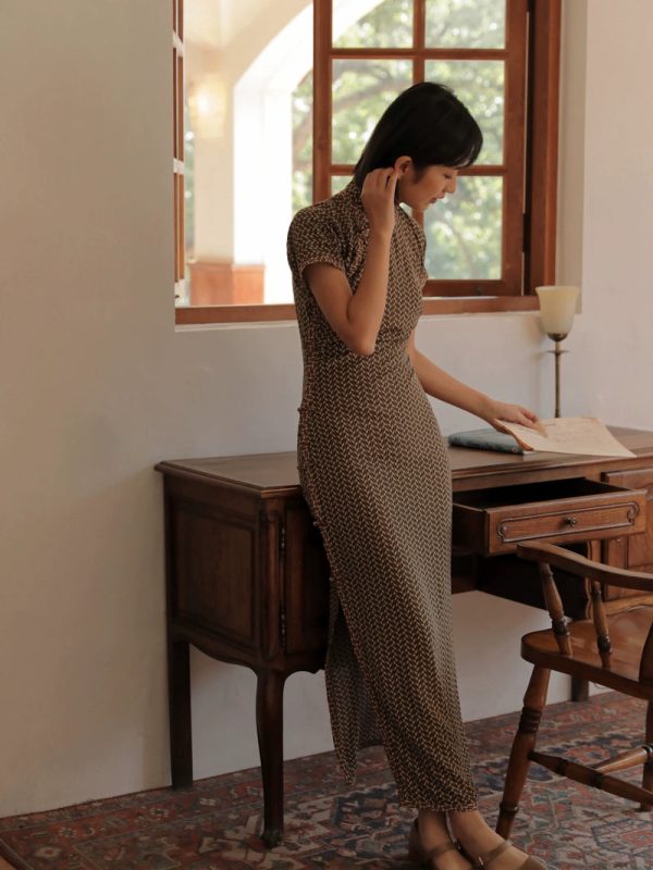 Suihe 穗禾 Wheat Stalk 1930s Art Deco Chiffon Short Sleeve Qipao - Image 2